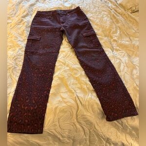 Women’s 97% Cotton Design Lab Leopard Print Burgundy Cargo Pants